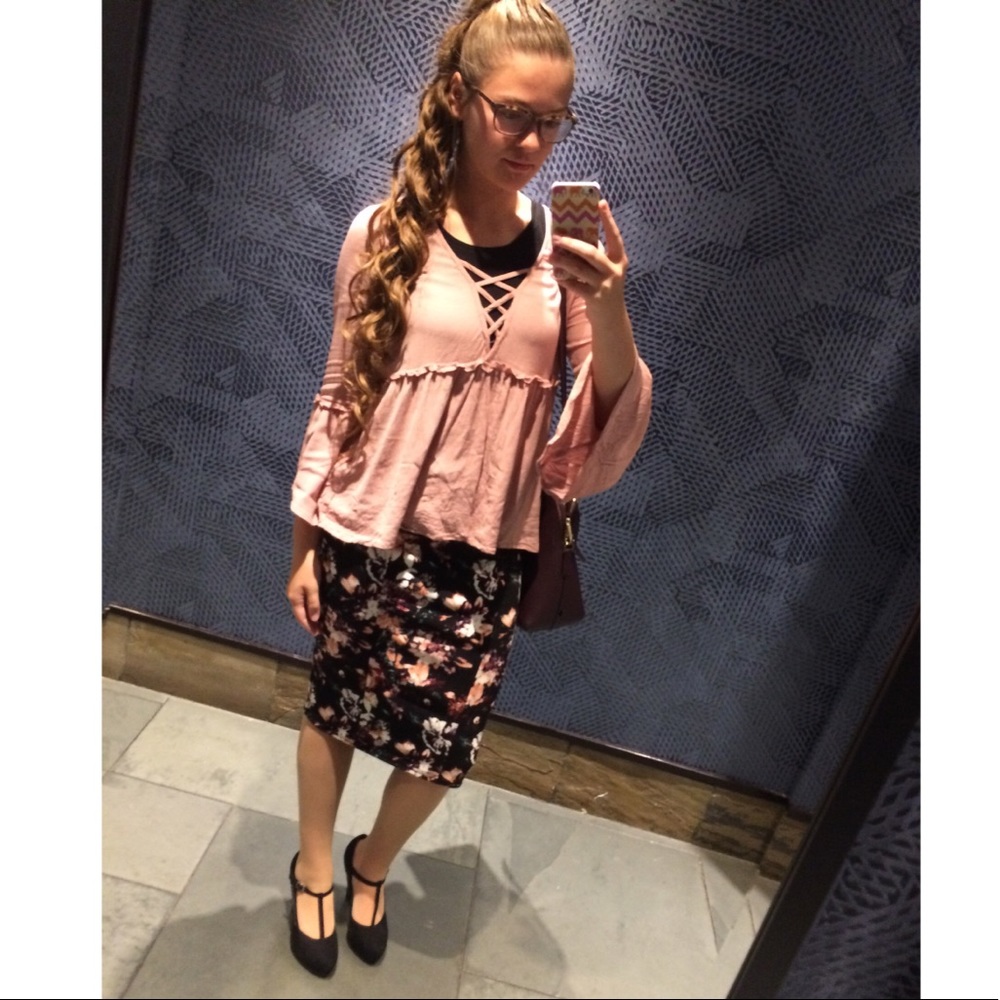 ✨ Bell Sleeve Top ✨